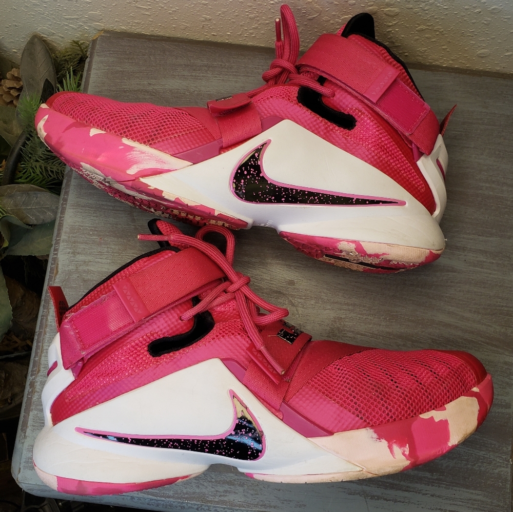 Nike Lebron Soldier Pink Hightop Basketball Shoes Mens Size 8.5